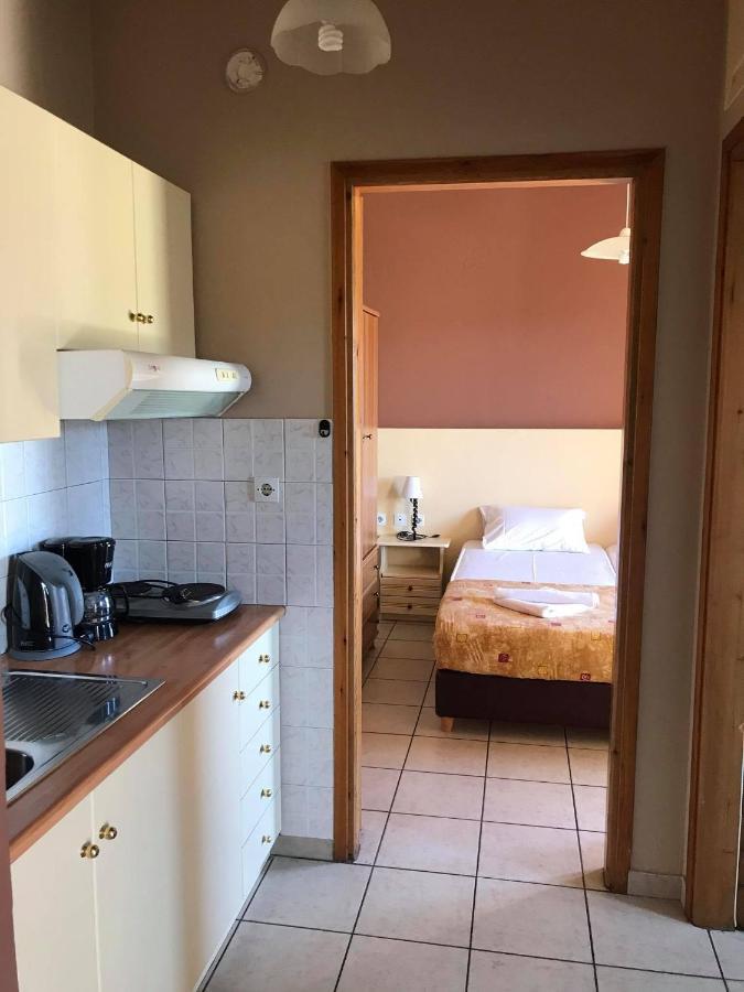 Kydoni Apartments And Studios Agia Marina Exteriör bild